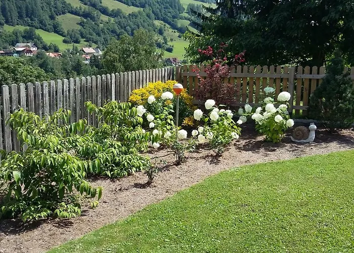 Haus Edlinger Farm stay *